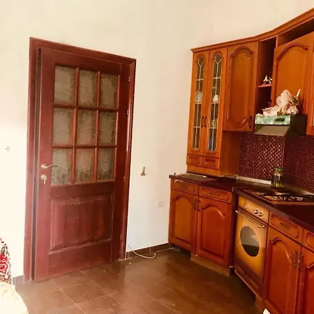 Dyrrah Πανσιόν